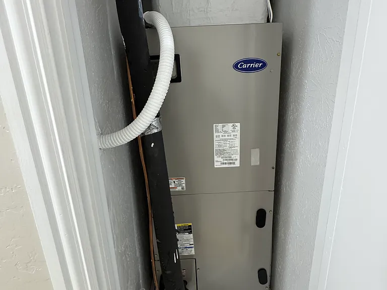 1705 Hawthorne Ln — Photo 19