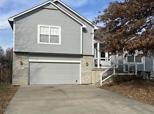 15614 Pebble Ter, Basehor, KS 66007