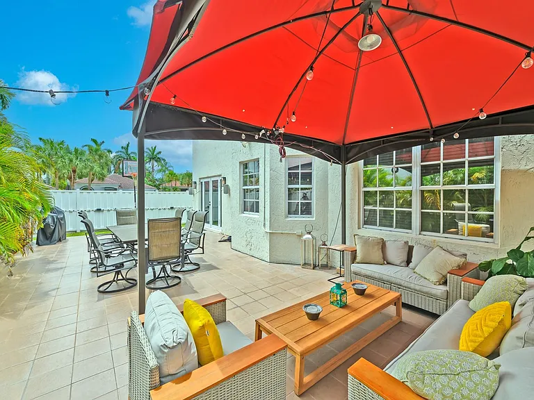 101 Gables Blvd — Photo 22