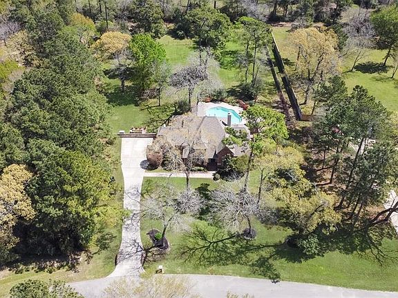 3rd image of 25615 Bridle Creek Drive S