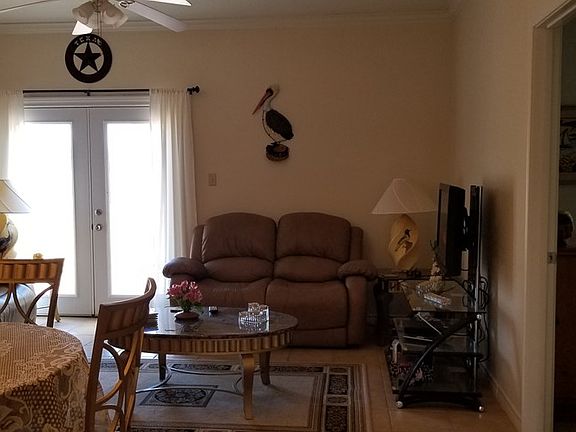 5th image of 152 Lake Dr
