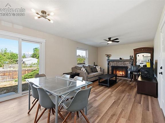 5th image of 2574 Prescott Cir W