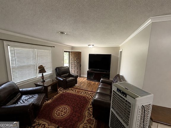 5th image of 2622 Pine Valley Rd