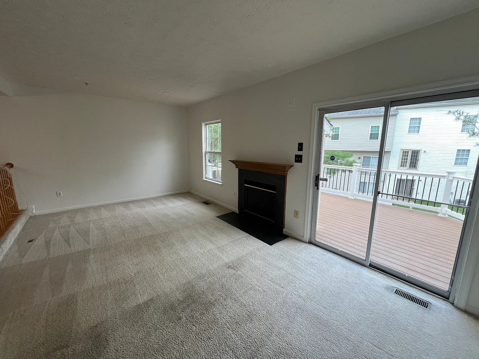 3 bed, 2.5 bath, 1584 sqft, $3,100 — Photo 4