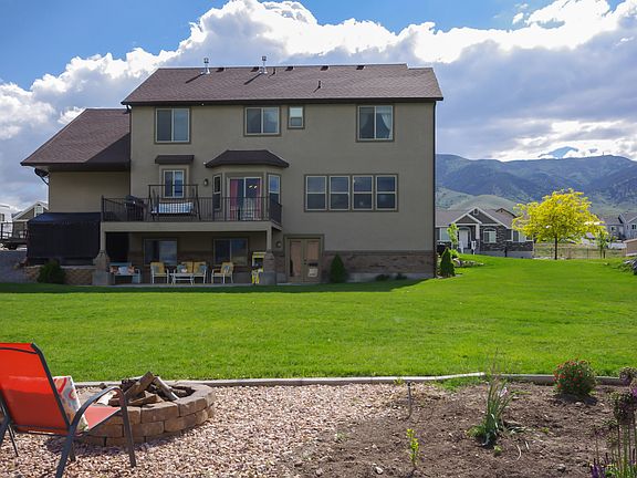 3rd image of 3864 S Beacon Dr