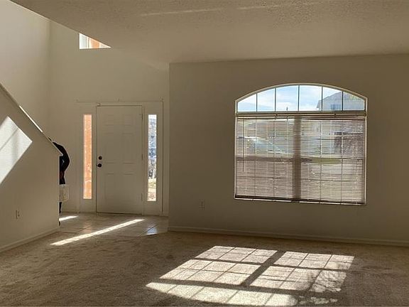 4th image of 131 Athabasca Dr