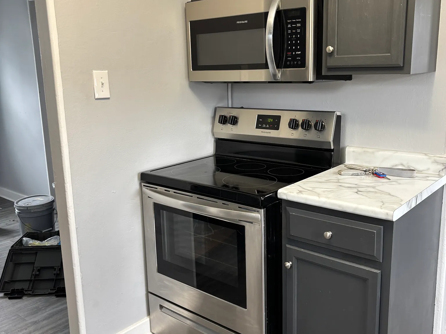 8 Hobart Cir — Photo 3