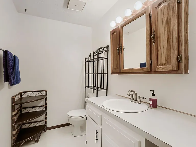 329 Chinook Ave — Photo 15