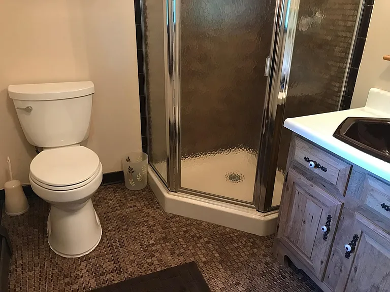 155 Willis Ave — Photo 7