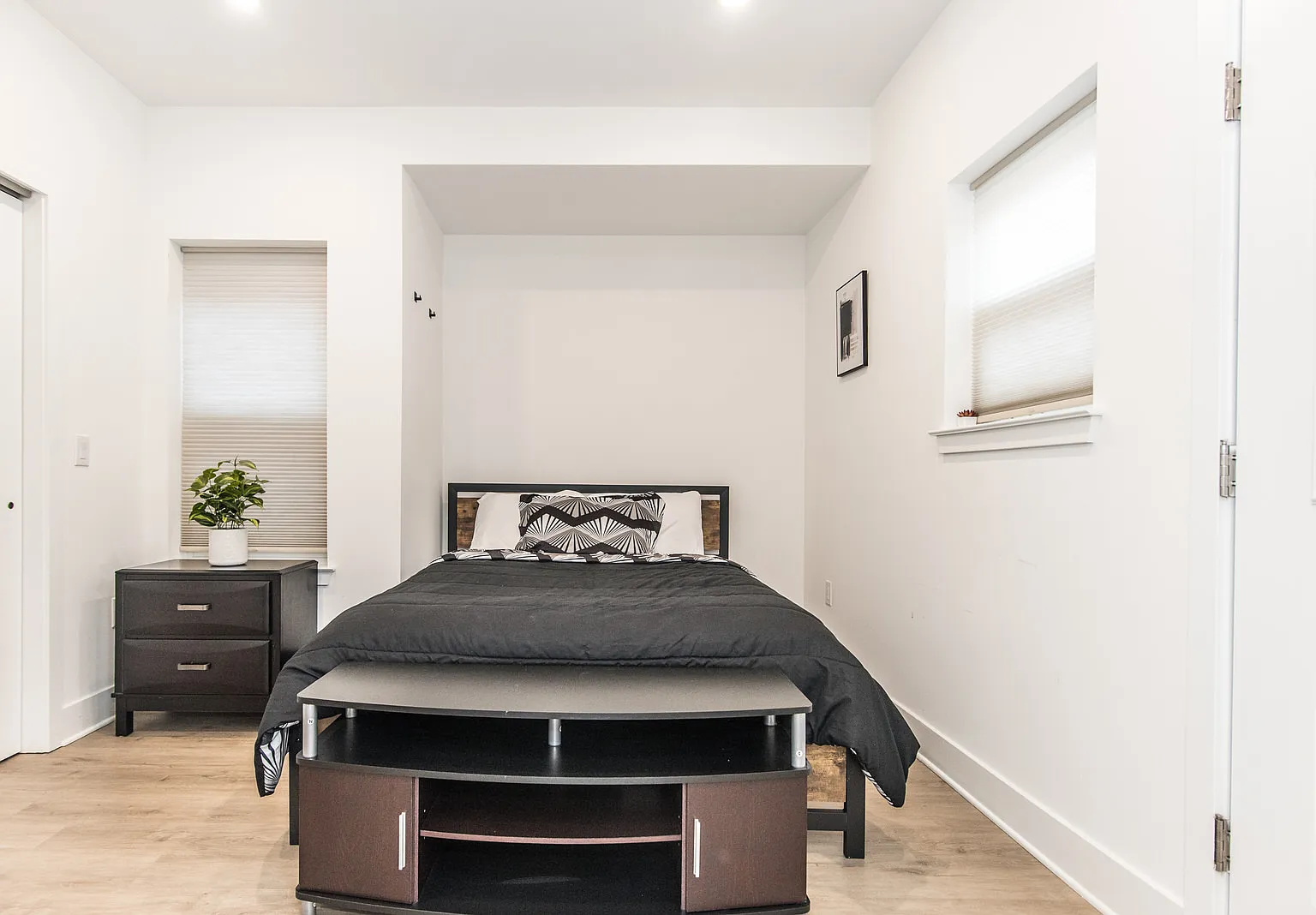 3 bed, $875 — Photo 2
