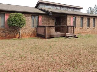 901 Shiloh Church Rd, Wellford, SC 29385