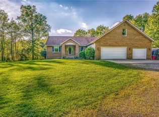 5215 Eberly Rd, Atwater, OH 44201