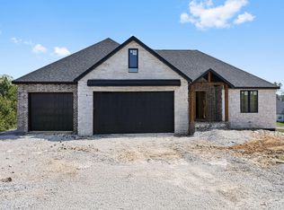 5990 S Clay Ave, Springfield, MO 65810