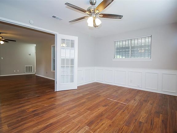 5th image of 1525 NE 38th St