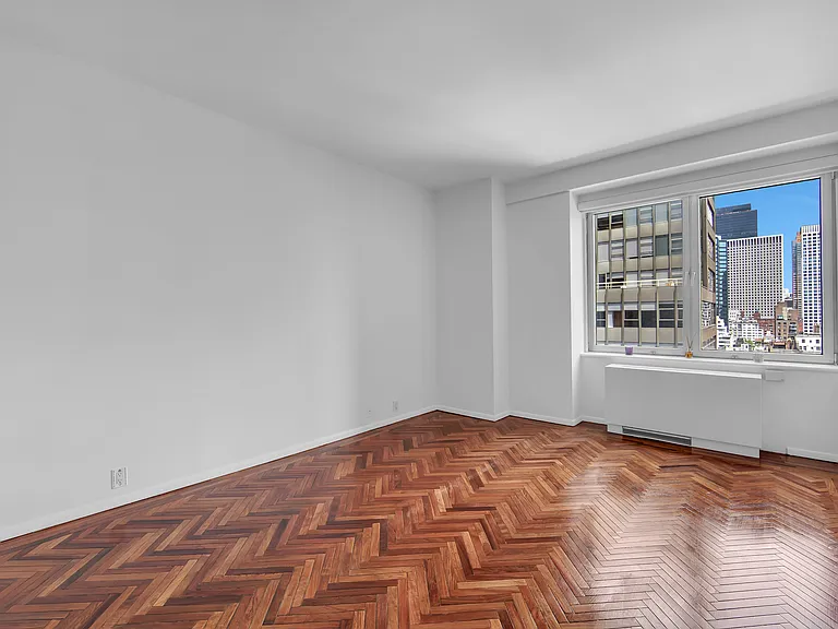 216-218 E 47th St #16A — Photo 7