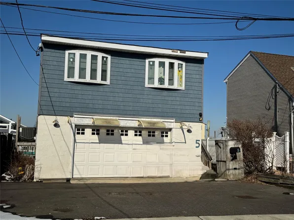 5 Washington Place, Baldwin, NY 11510