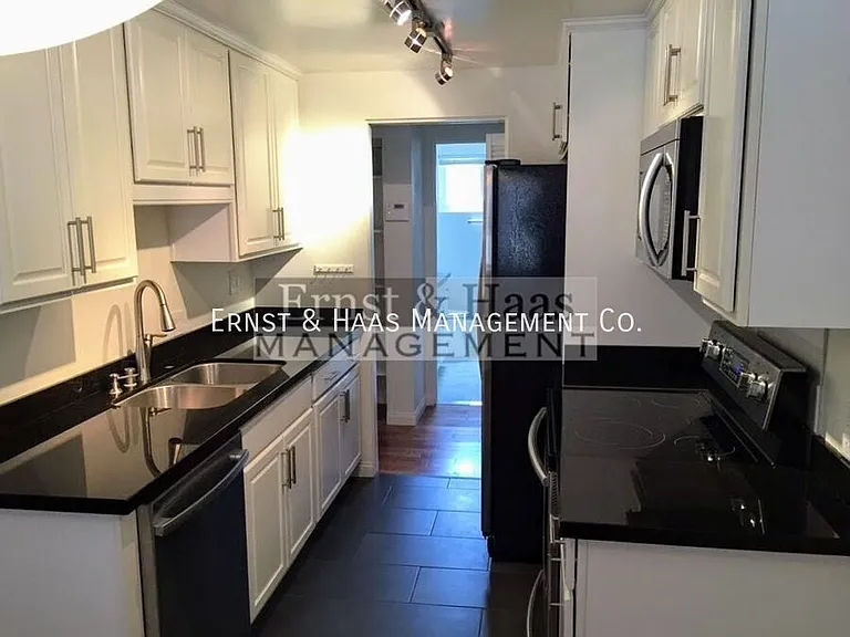 3665 E 1st St #304 — Photo 8