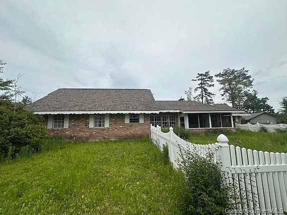 4th image of 141 E Park Manor Dr