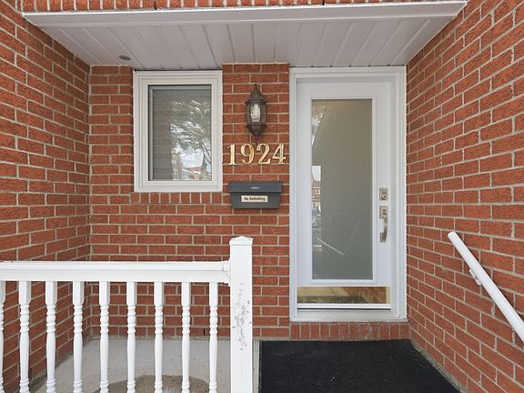 4th image of 1924 Ashmont St