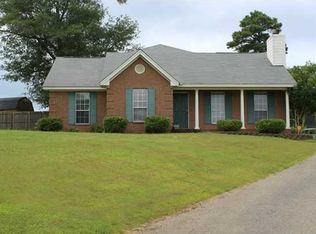 1461 County Road 39, Deatsville, AL 36022