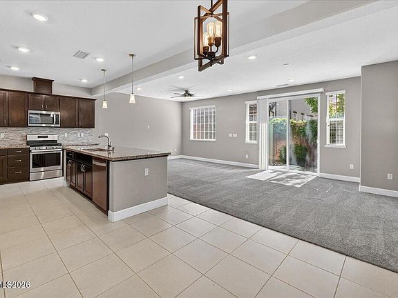 5th image of 1935 Dark Horse Rd Unit C