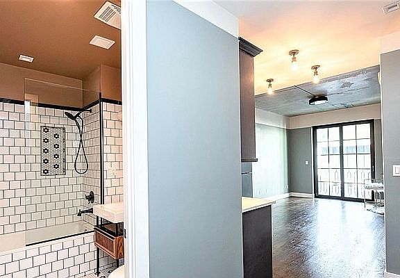 2nd image of 197 Metropolitan Ave #409