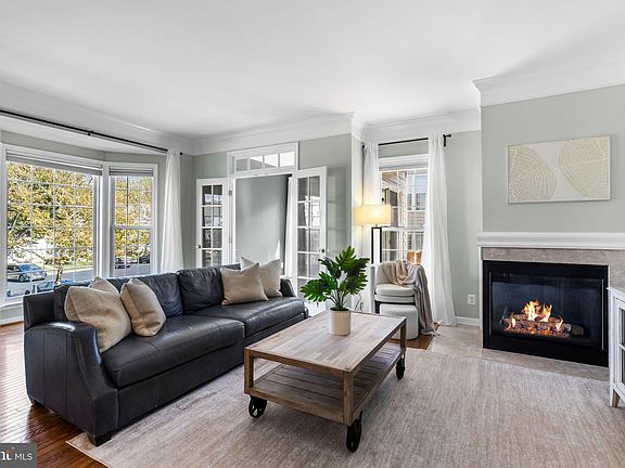 5th image of 6311 Burgundy Leaf Ln