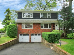90 Cortlandt Pl, Tenafly, NJ 07670