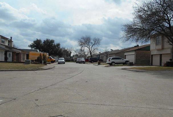 2nd image of 2902 Wood Thrush St