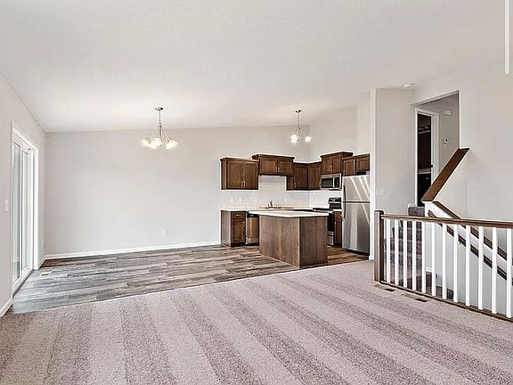 5th image of 25580 5th St W