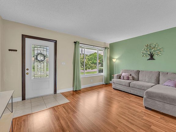 3rd image of 4623 NW 46th Street