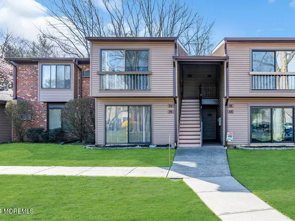 94 Manchester Court, Red Bank, NJ 07701