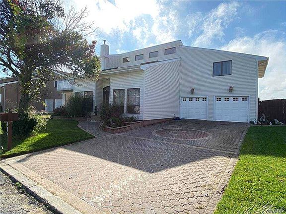 2nd image of 845 Anthony Dr