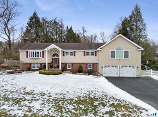 21 Histon Road, Trumbull, CT 06611