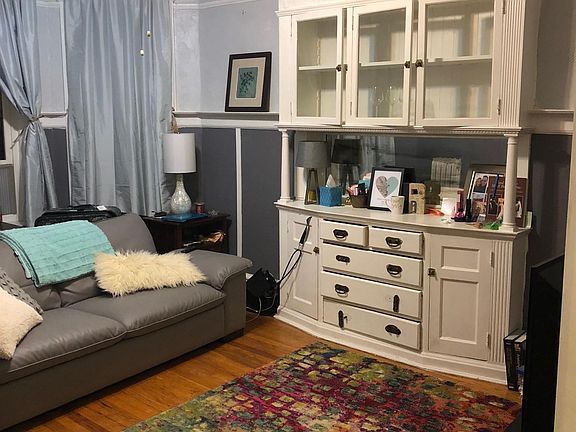 3rd image of 622 W Belden Ave APT 1R