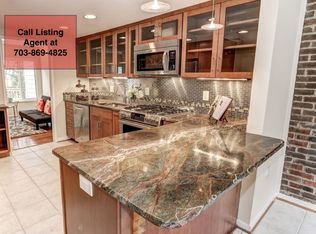 11522 Hearthstone Ct, Reston, VA 20191