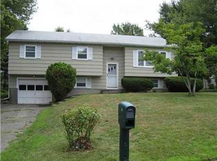 31 Ambassador Ln, Newburgh, NY 12550