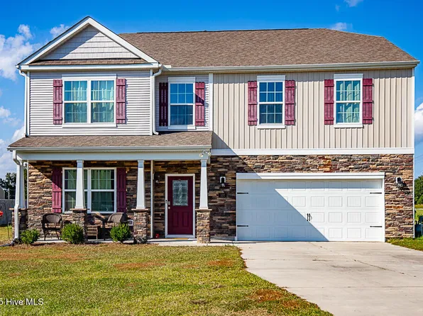 102 Featherstone Lane, New Bern, NC 28562