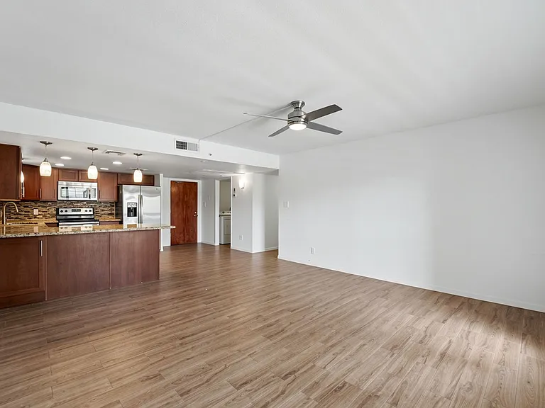 7850 E Camelback Rd #102 — Photo 14