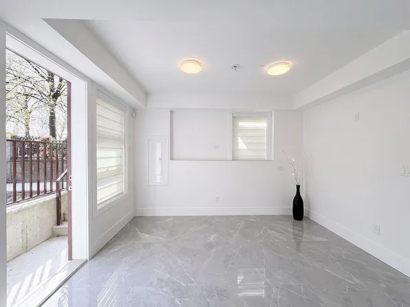 10XX E 62nd Ave, Vancouver, BC V5X 2E7