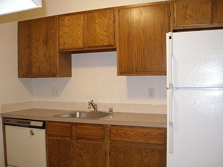2nd image of 2836 W Maplewood Ave APT 020