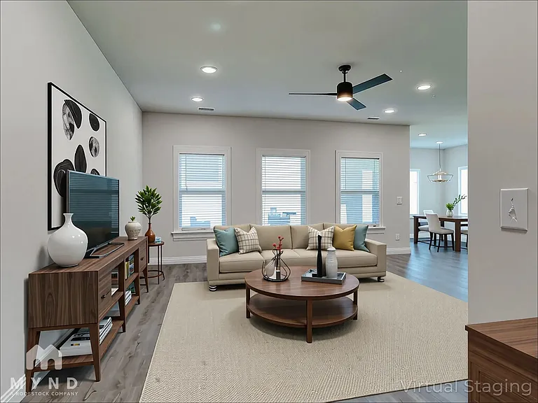 1120 Sunshine Ct — Photo 2