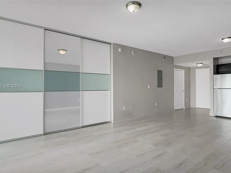 90 SW 3rd St #3003 — Photo 10