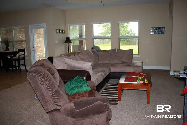 9319 Ottawa Dr — Photo 3