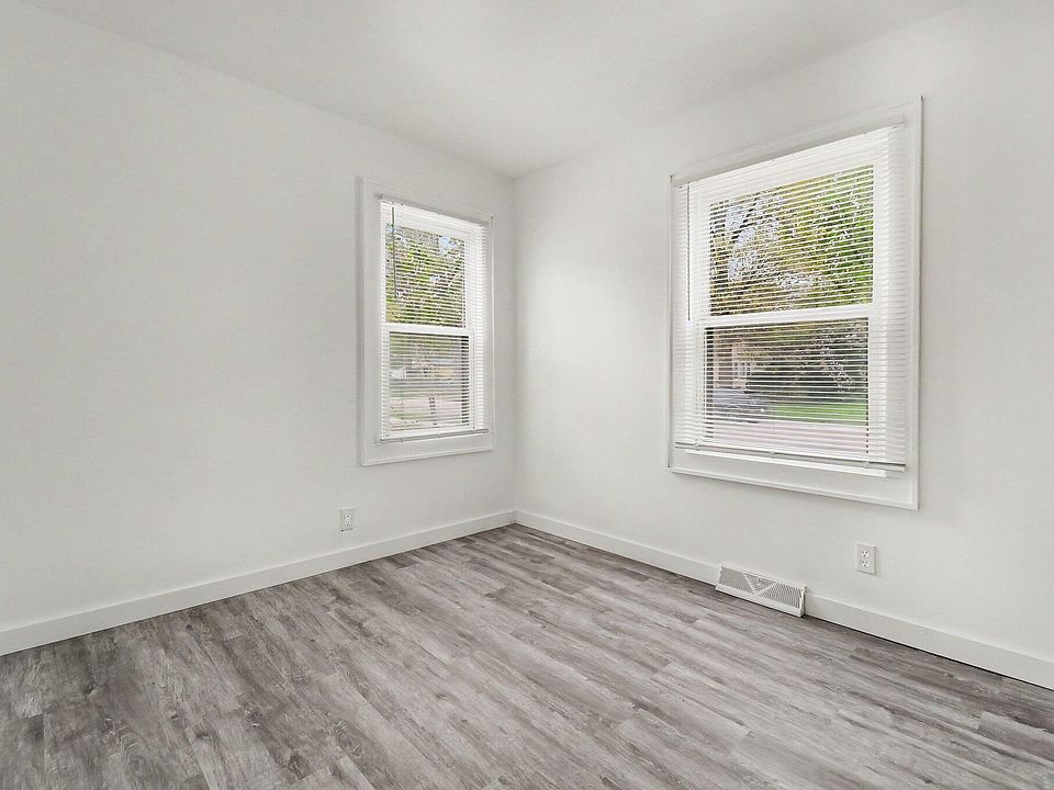466 W Maxlow Ave, photo 13