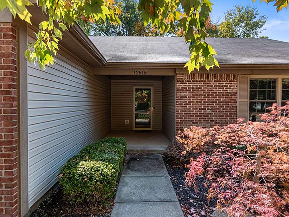 2nd image of 12515 Winding Creek Ln