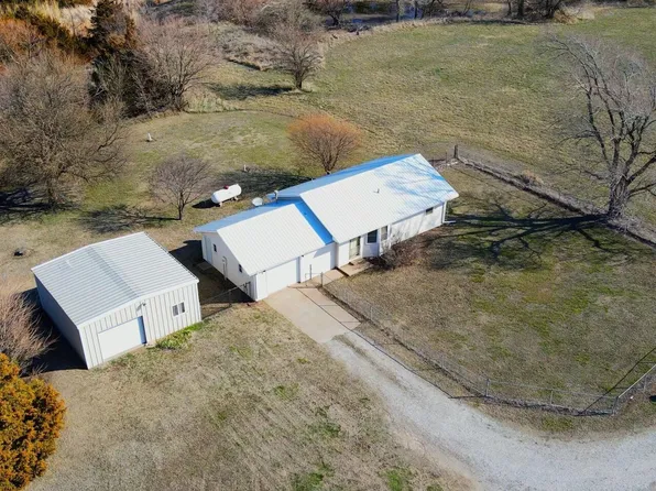 710 E 101 N, Valley Center, KS 67147