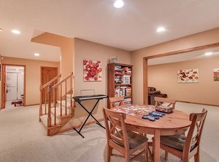 10301 Franlo Rd, Eden Prairie, MN 55347