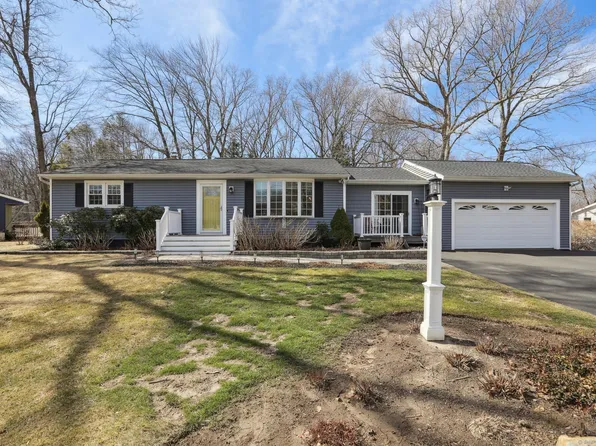 4 Sherwood Drive, Prospect, CT 06712