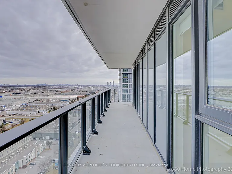 9000 Jane St #2102 — Photo 29